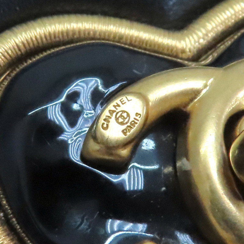 黑色 菱格紋 羊皮 鍊帶 愛心琺瑯釦方 Small Flap 肩背包【CHANEL 香奈兒】 AS3979-8