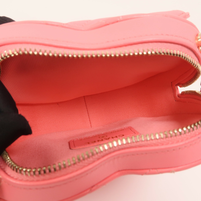 CHANEL 羊皮皮革Mini Heart Bag金扣鏈帶肩背袋-4