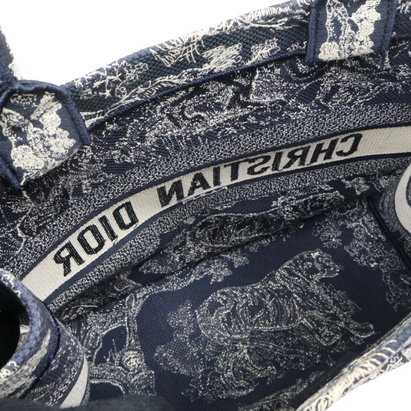 藍色 刺繡帆布 Book Tote M 托特包【Dior 迪奧】 M1296ZRGO-4