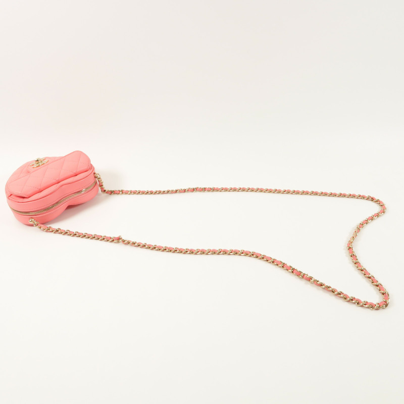 CHANEL 羊皮皮革CC in Love Heart金扣鏈帶肩背袋-8