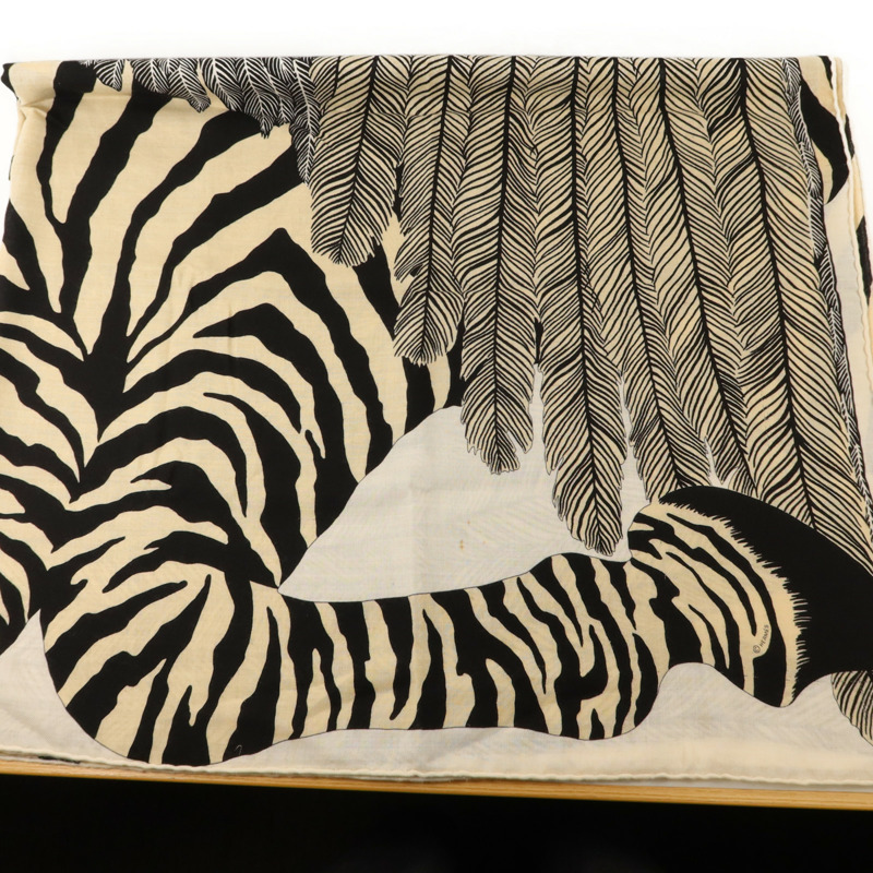 HERMES 羊絨/絲質Scarf 140x140絲巾-2