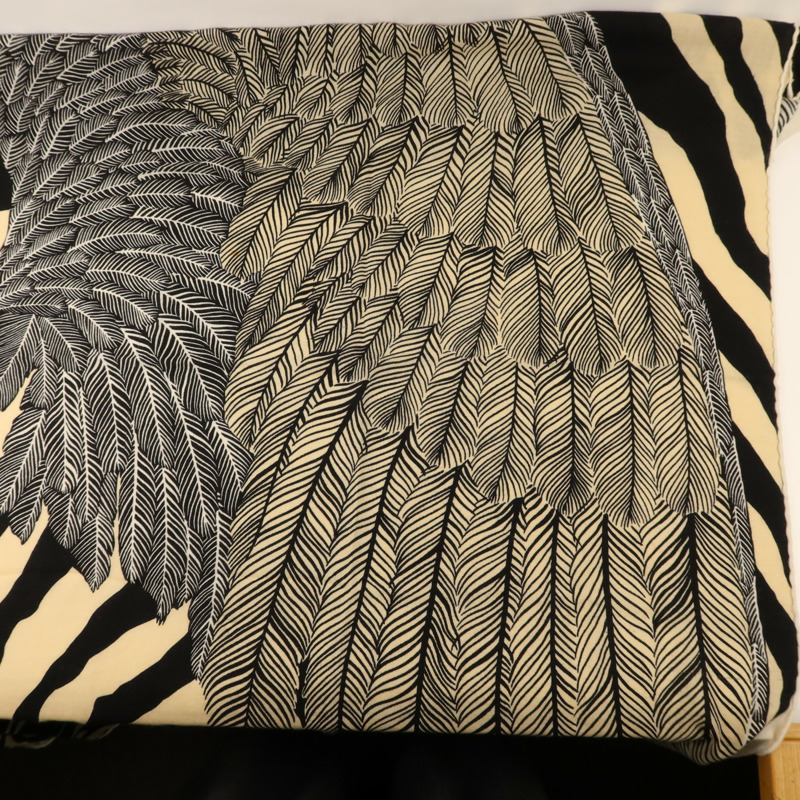 HERMES 羊絨/絲質Scarf 140x140絲巾-5