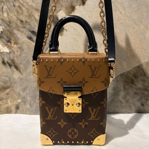 LOUIS VUITTON（M)雙口袋天心包