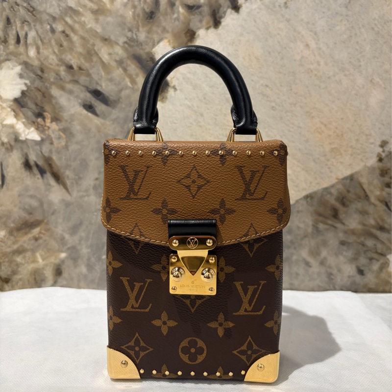 LOUIS VUITTON(M)雙口袋天心包-2