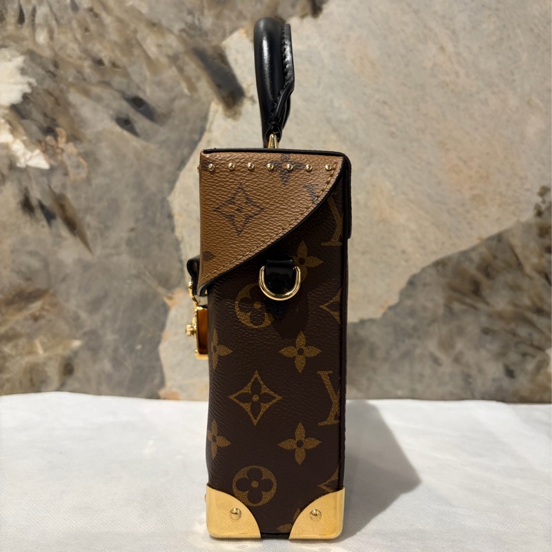 LOUIS VUITTON(M)雙口袋天心包-5