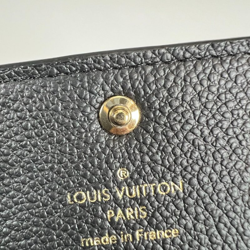 LV M58456/晶片款 黑壓紋扣式卡包-10