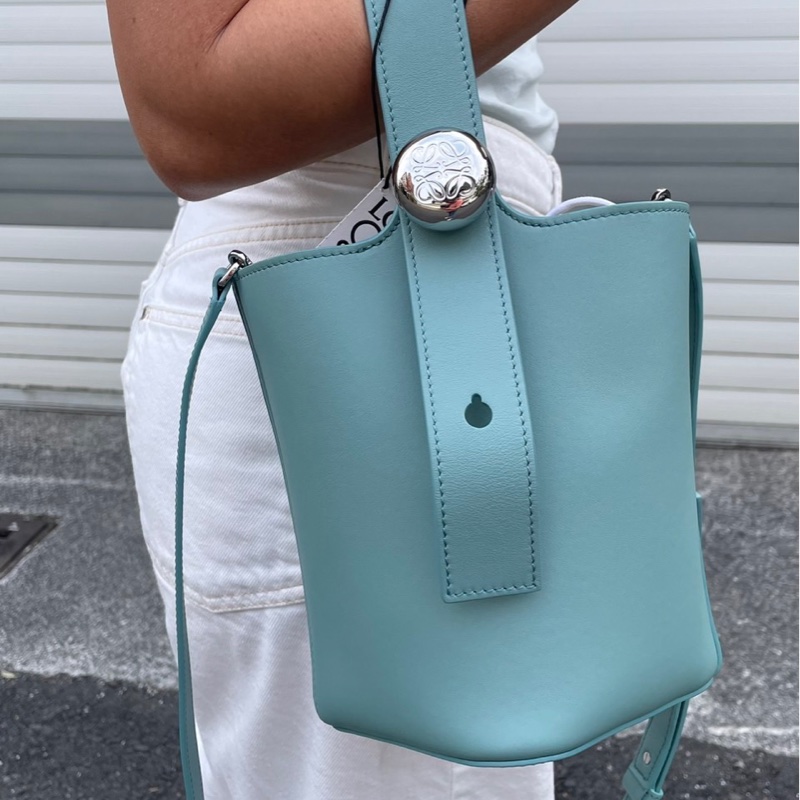 Loewe小牛皮迷你 Pebble水桶包/肩背包/斜背包/-5