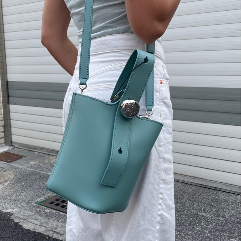 Loewe小牛皮迷你 Pebble水桶包/肩背包/斜背包/-7