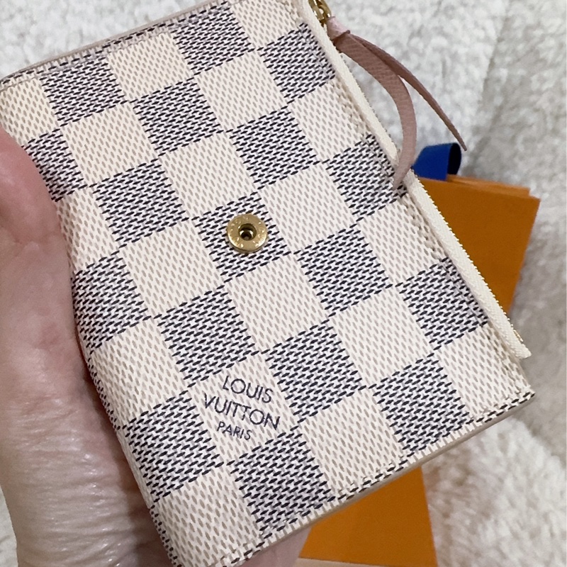 Lv 棋盤粉短夾(保存良好)(內裡櫻花粉色)-28