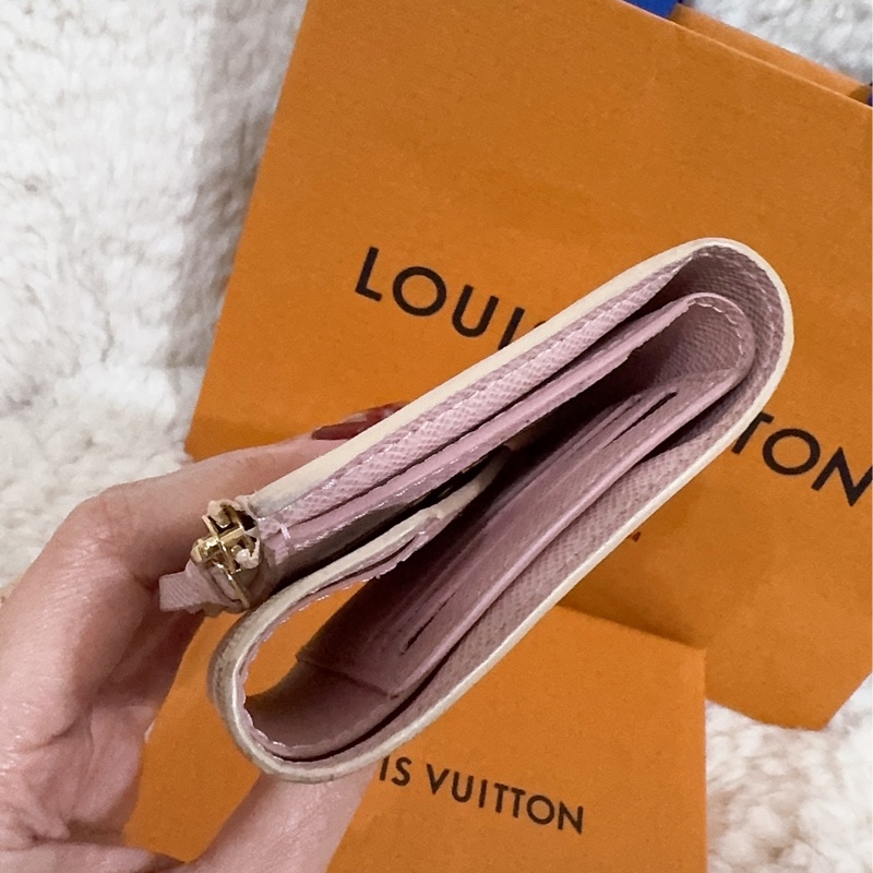 Lv 棋盤粉短夾(保存良好)(內裡櫻花粉色)-32