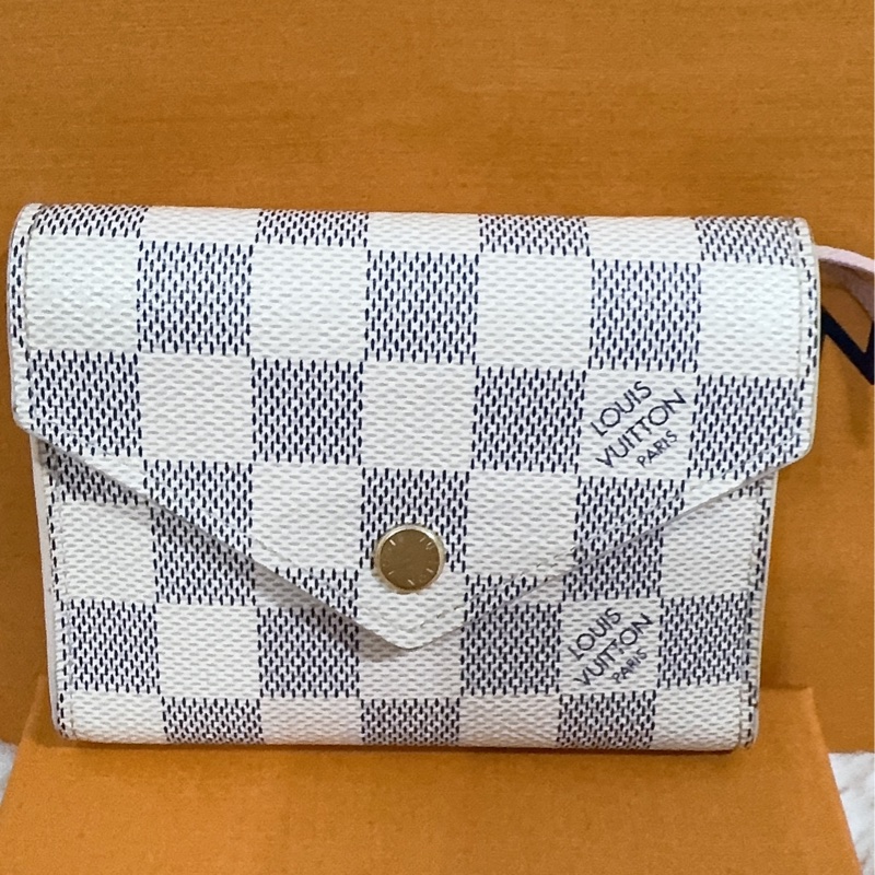 Lv 棋盤粉短夾(保存良好)(內裡櫻花粉色)-35