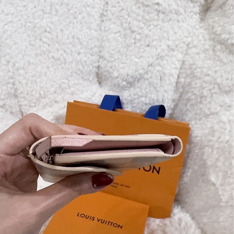 Lv 棋盤粉短夾(保存良好)(內裡櫻花粉色)-36