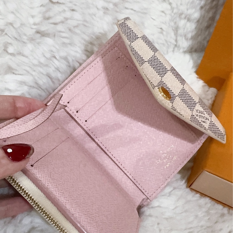 Lv 棋盤粉短夾(保存良好)(內裡櫻花粉色)-46