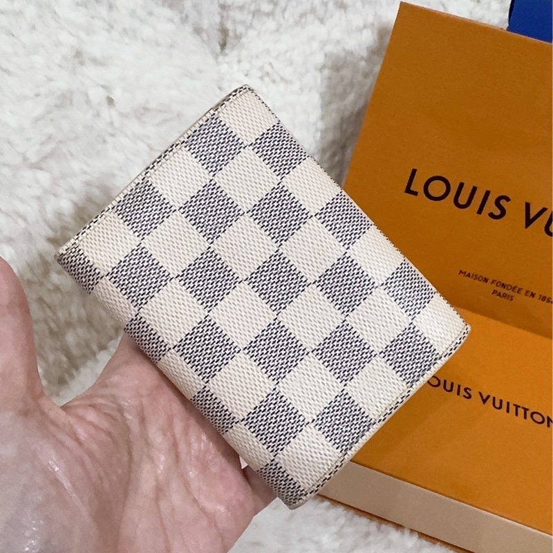 Lv 棋盤粉短夾(保存良好)(內裡櫻花粉色)-54