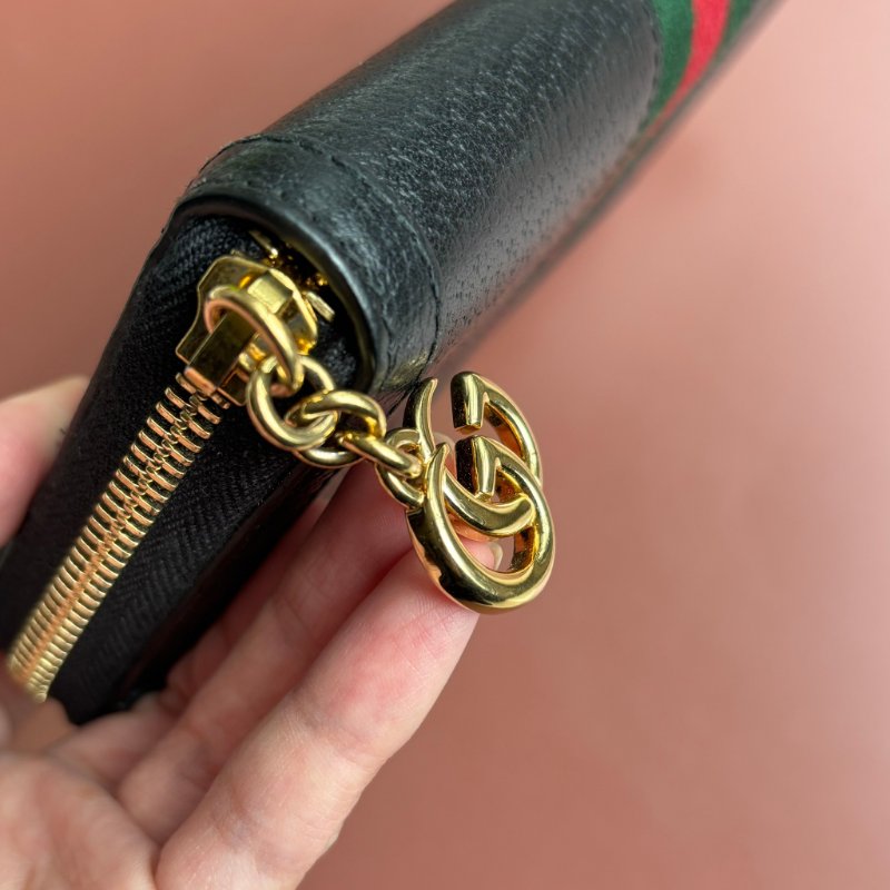 ::GUCCI:: 523154 黑色皮革紅綠織帶ㄇ型拉鍊長夾-14