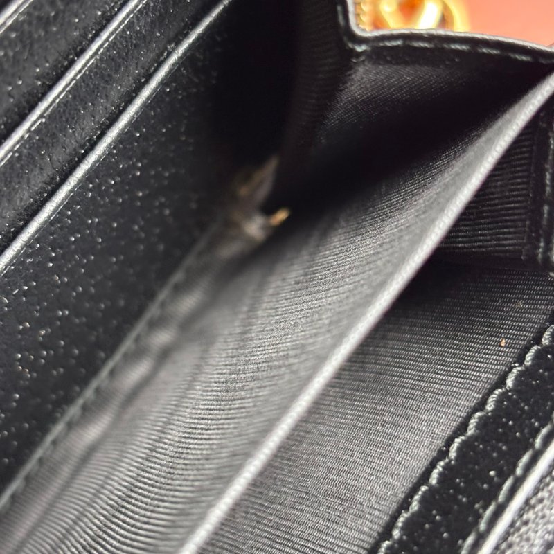 ::GUCCI:: 523154 黑色皮革紅綠織帶ㄇ型拉鍊長夾-20