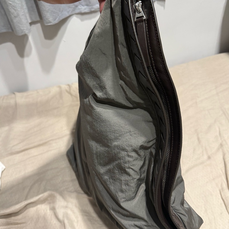 BOTTEGA VENETA 男士流浪包-5