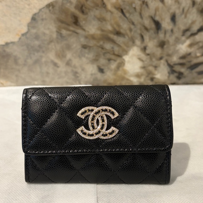 Chanel黑荔枝皮水鑽LOGO卡包-0