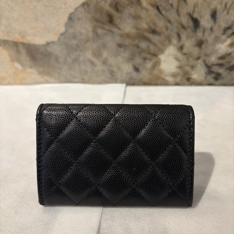 Chanel黑荔枝皮水鑽LOGO卡包-1