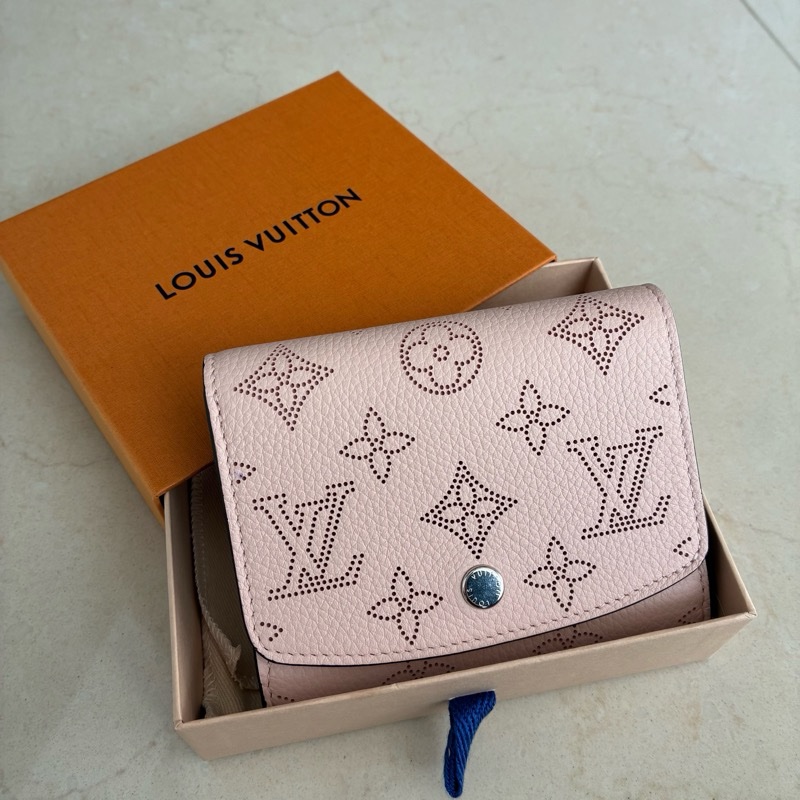 LV日本限定色 櫻花粉🌸短夾 99新閒置未使用-22