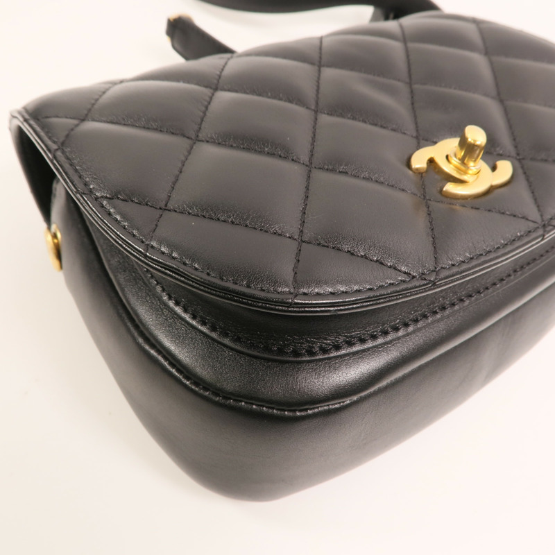 CHANEL 牛皮皮革Chain Shoulder金扣鏈帶肩背袋-13