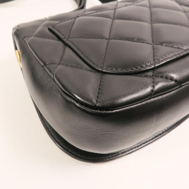 CHANEL 牛皮皮革Chain Shoulder金扣鏈帶肩背袋-15