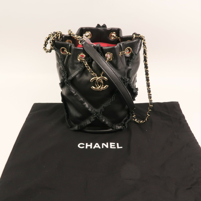 CHANEL 牛皮皮革Bucket Bag金扣鏈帶肩背袋-8