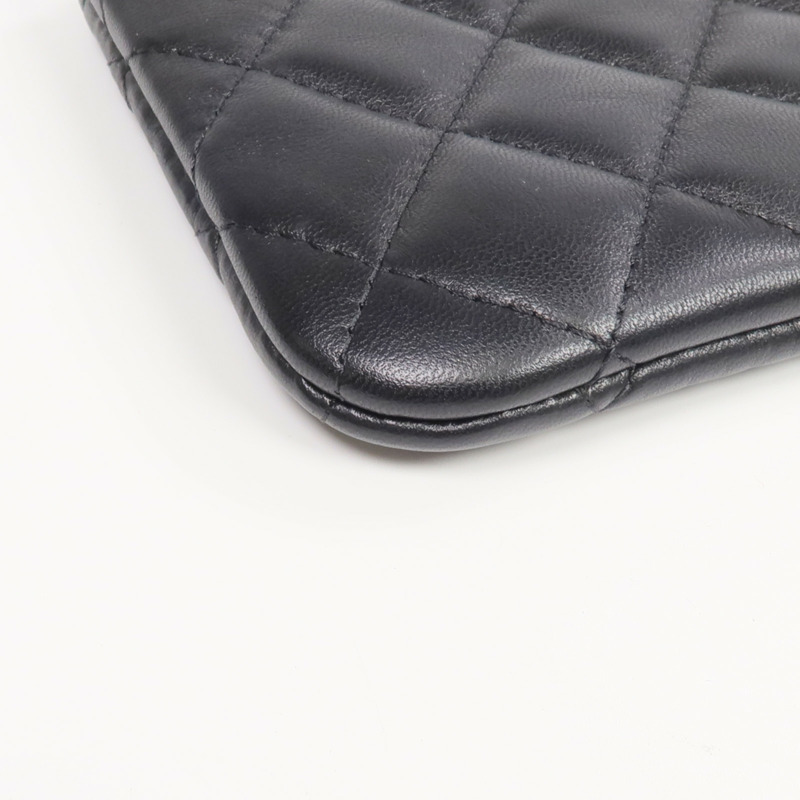 CHANEL 羊皮皮革Mini Pouch銀扣手拿包-8