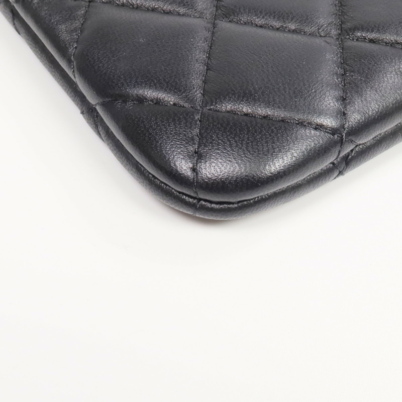 CHANEL 羊皮皮革Mini Pouch銀扣手拿包-10