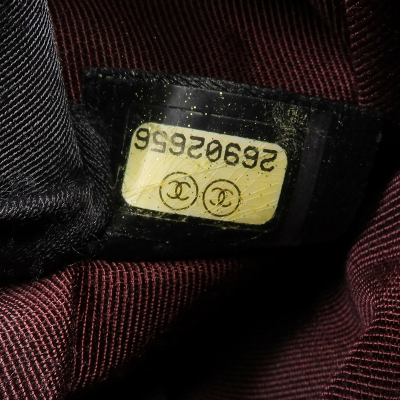 CHANEL 羊皮皮革Mini Pouch銀扣手拿包-15