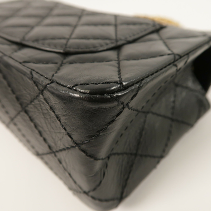 CHANEL 牛皮皮革2.55 Mini金扣鏈帶肩背袋-12