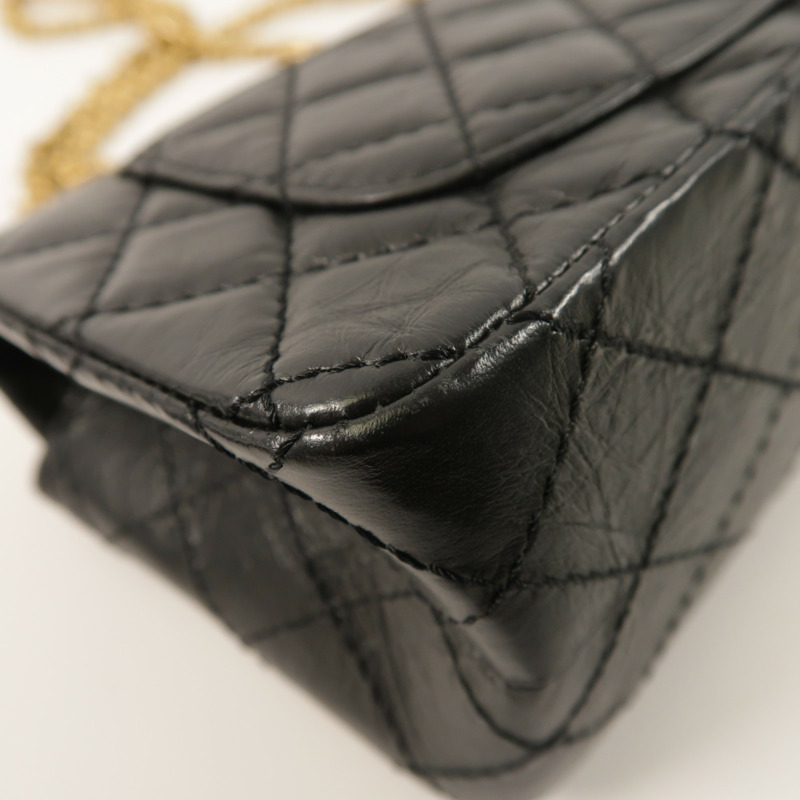 CHANEL 牛皮皮革2.55 Mini金扣鏈帶肩背袋-13