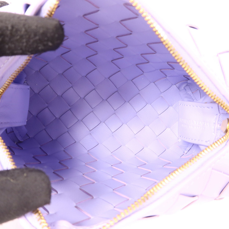 BOTTEGA VENETA 羊皮皮革Mini Loop金扣肩背袋-5