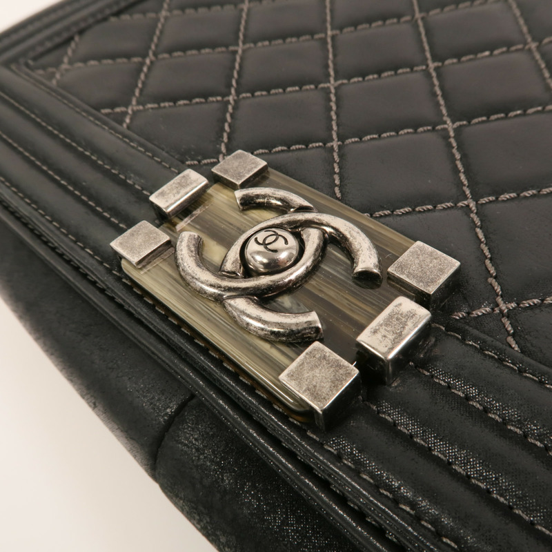 CHANEL 牛皮皮革Boy 28銀扣鏈帶肩背袋-8