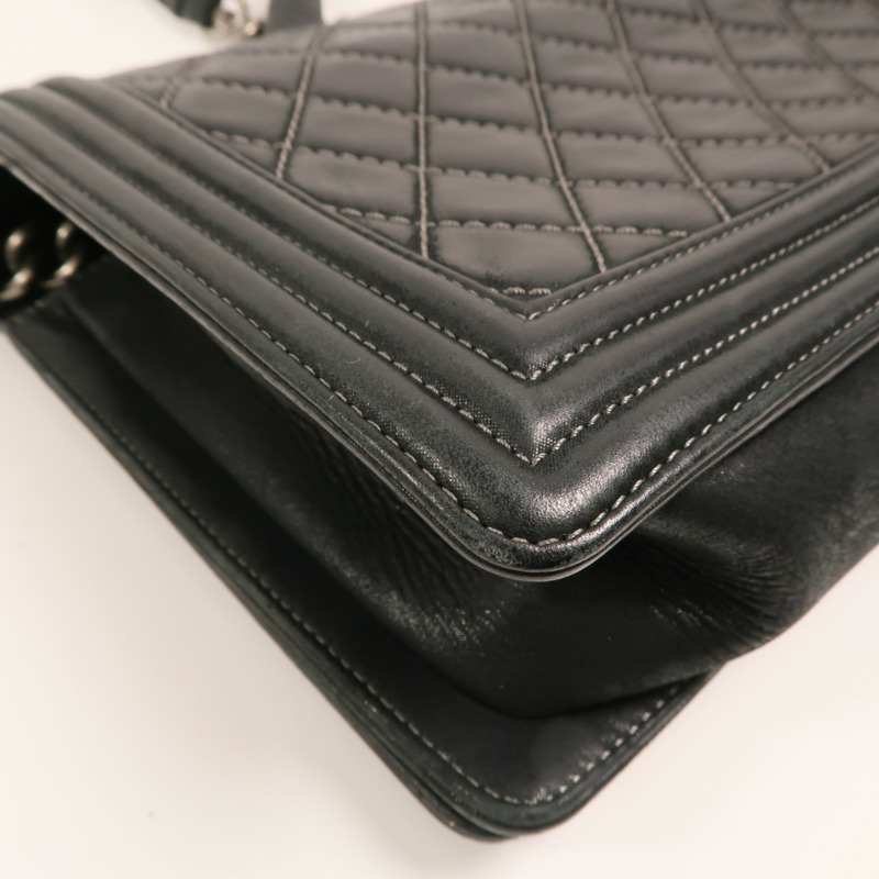 CHANEL 牛皮皮革Boy 28銀扣鏈帶肩背袋-15