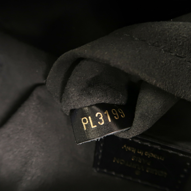 LOUIS VUITTON Monogram Vernis Boite Chapeau Souple MM金扣肩背袋-6