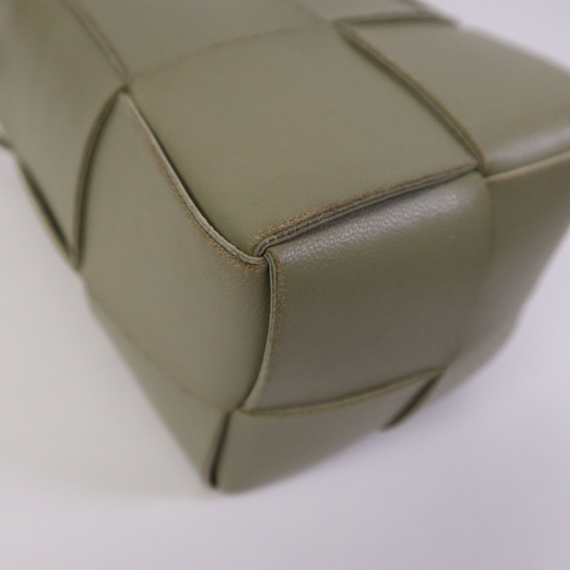 BOTTEGA VENETA 牛皮皮革Small Cassette Bucket Bag肩背袋-9