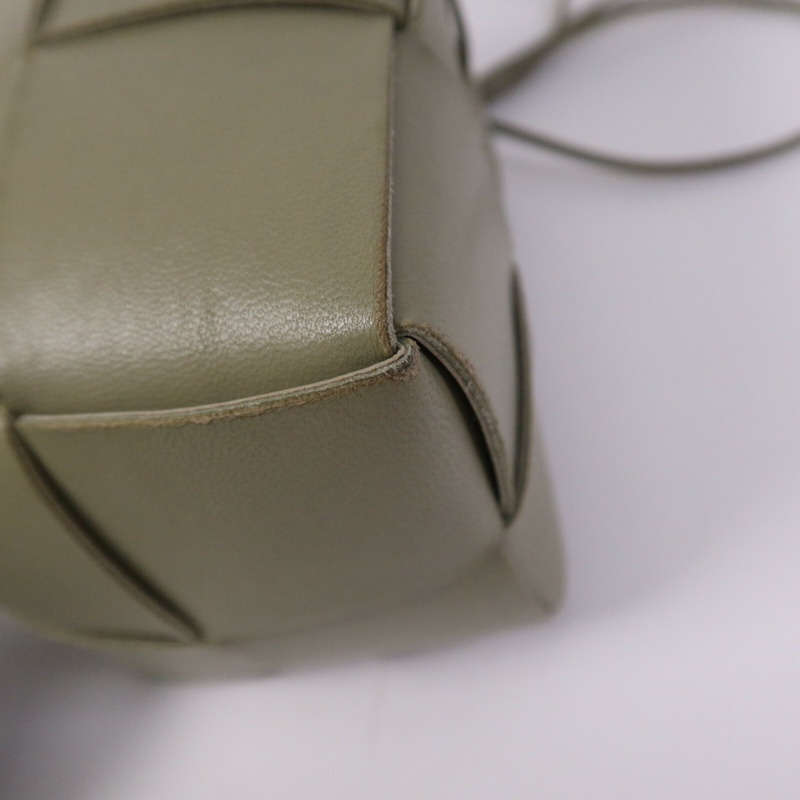 BOTTEGA VENETA 牛皮皮革Small Cassette Bucket Bag肩背袋-10