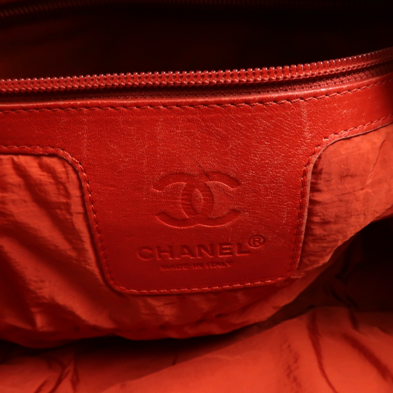 CHANEL 尼龍Coco Cocoon銀扣手挽袋-5