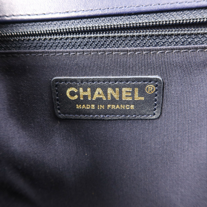 CHANEL 羊皮皮革Boy 28金扣鏈帶肩背袋-7