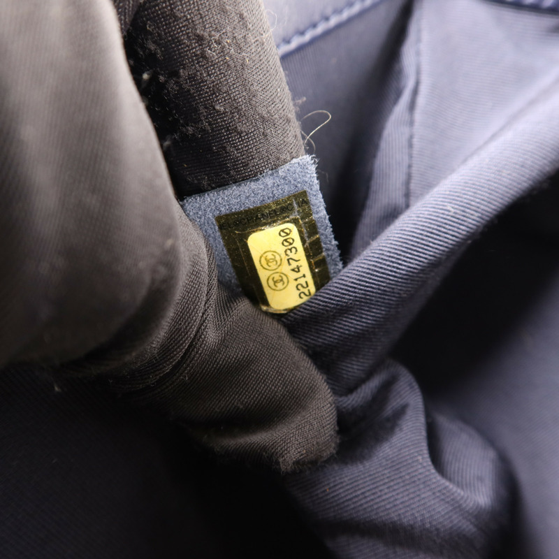 CHANEL 羊皮皮革Boy 28金扣鏈帶肩背袋-8