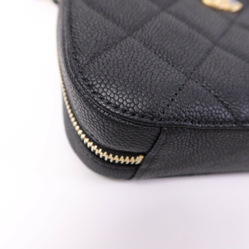 CHANEL 牛皮皮革Waist Bag金扣腰包-11