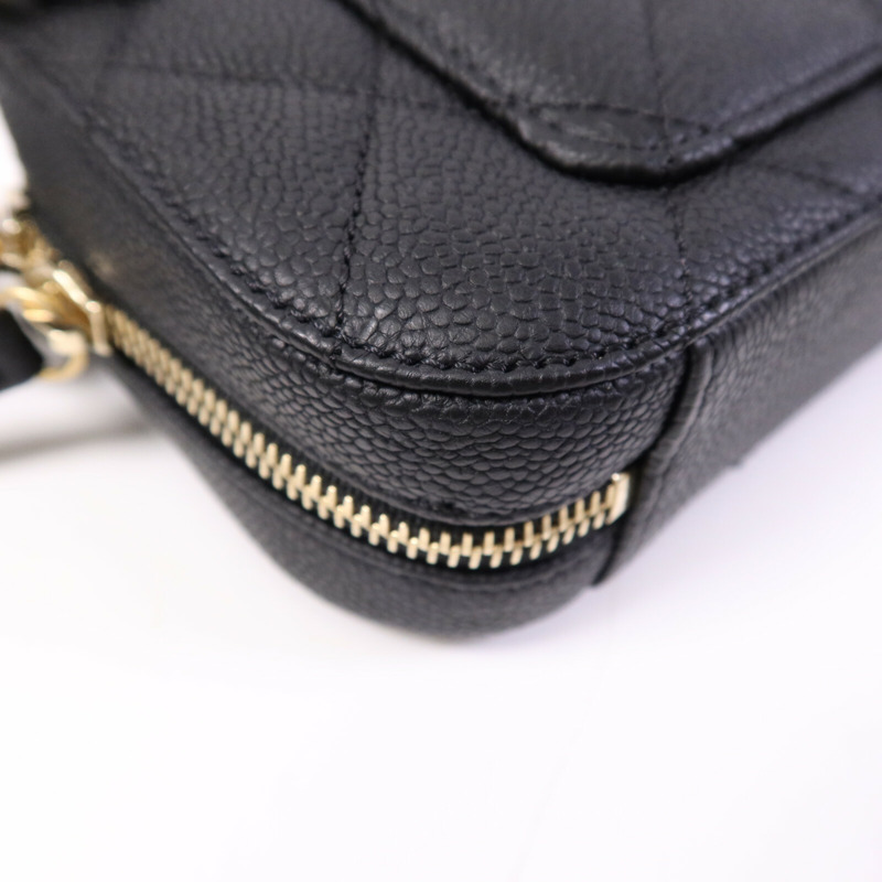 CHANEL 牛皮皮革Waist Bag金扣腰包-13