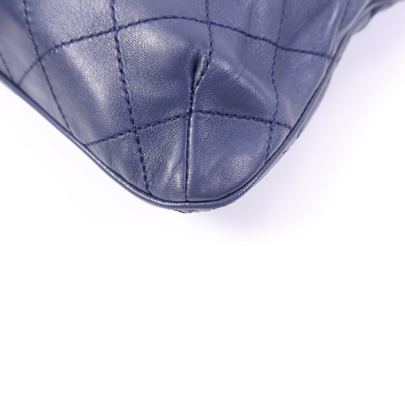 CHANEL 羊皮皮革Hang Bag銀扣手挽袋-10