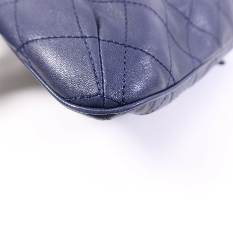 CHANEL 羊皮皮革Hang Bag銀扣手挽袋-13