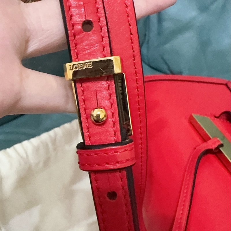 LOEWE Barcelona中號肩背包-16