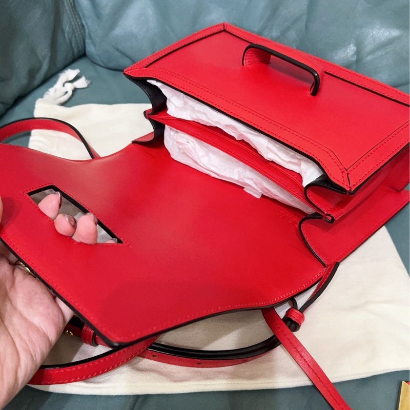 LOEWE Barcelona中號肩背包-29