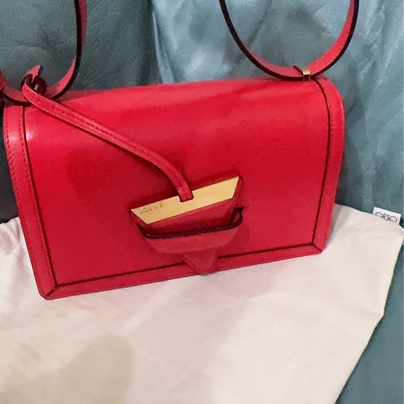 LOEWE Barcelona中號肩背包-54