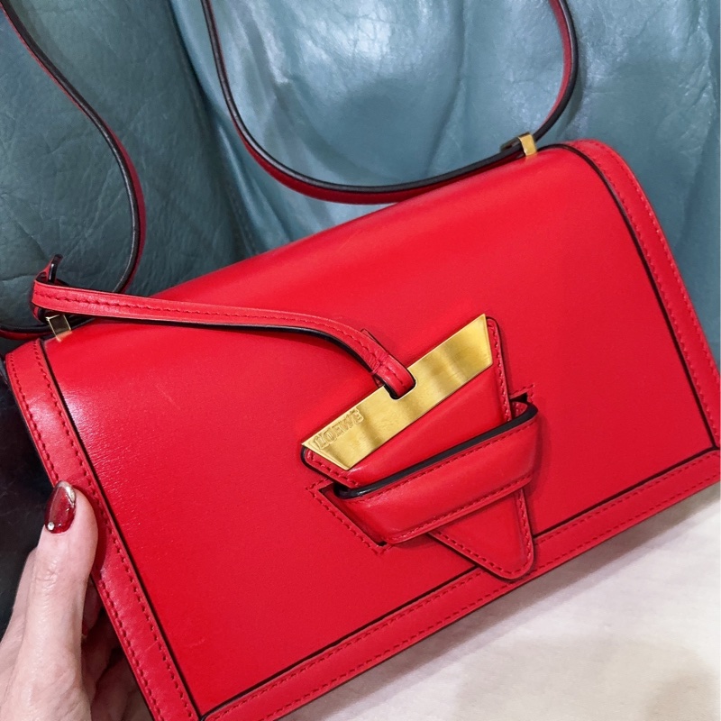 LOEWE Barcelona中號肩背包-55