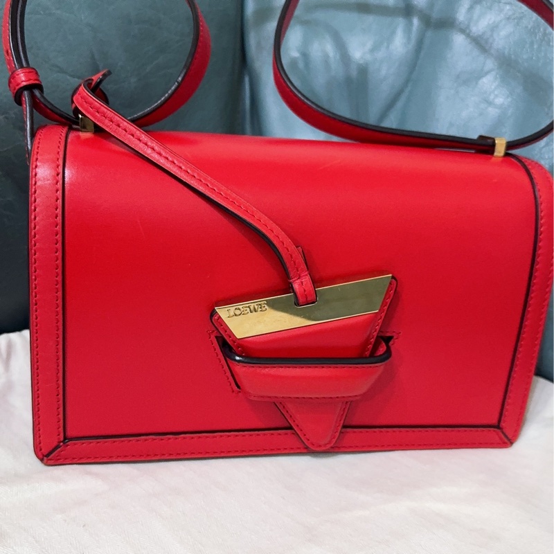 LOEWE Barcelona中號肩背包-57